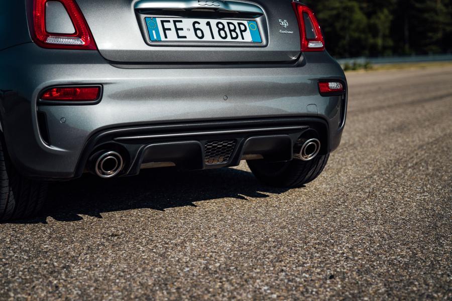 Детали экстерьера Abarth 595C Turismo (312) 2016 года  (WW) (фото 19 из 31)